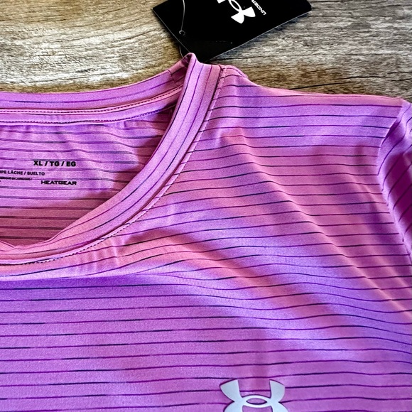 UNDER ARMOUR NEW FITNESS TOP FUSCHIA STRIPE ADULT ADULT XL LOOSE FIT - Picture 5 of 6